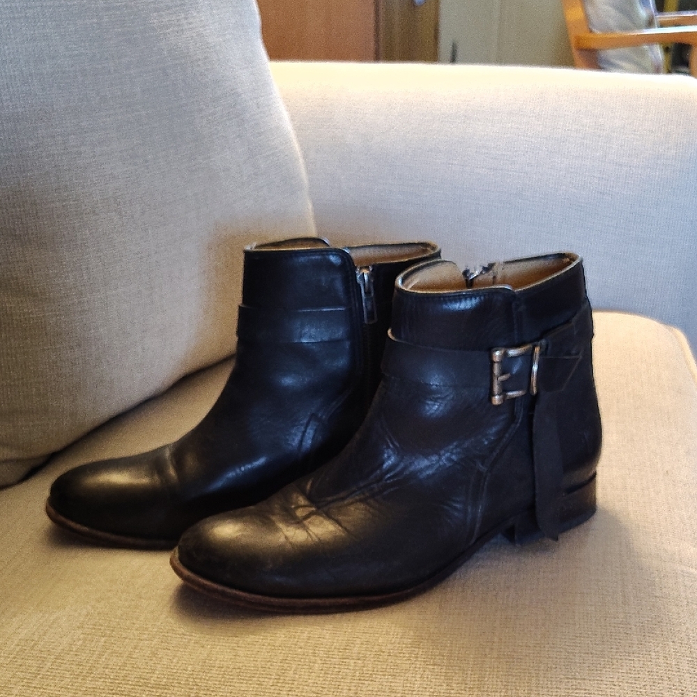 Frye Black Leather Ankle Boots with Side Zipper